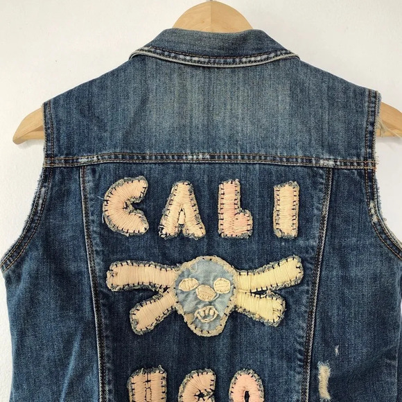 Hollister Skull Embroidered Distressed Jean Vest - Picture 6 of 10